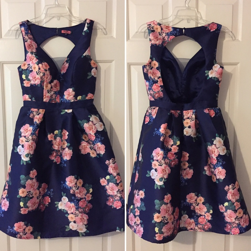 Chi Chi London Blue Floral Satin Dress - Picture 1 of 4